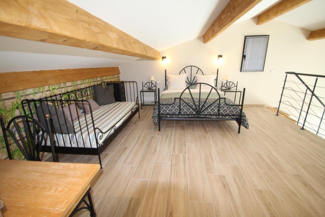 Loft Lou Pitchoun Villa Saint-Étienne-du-Grès Kültér fotó